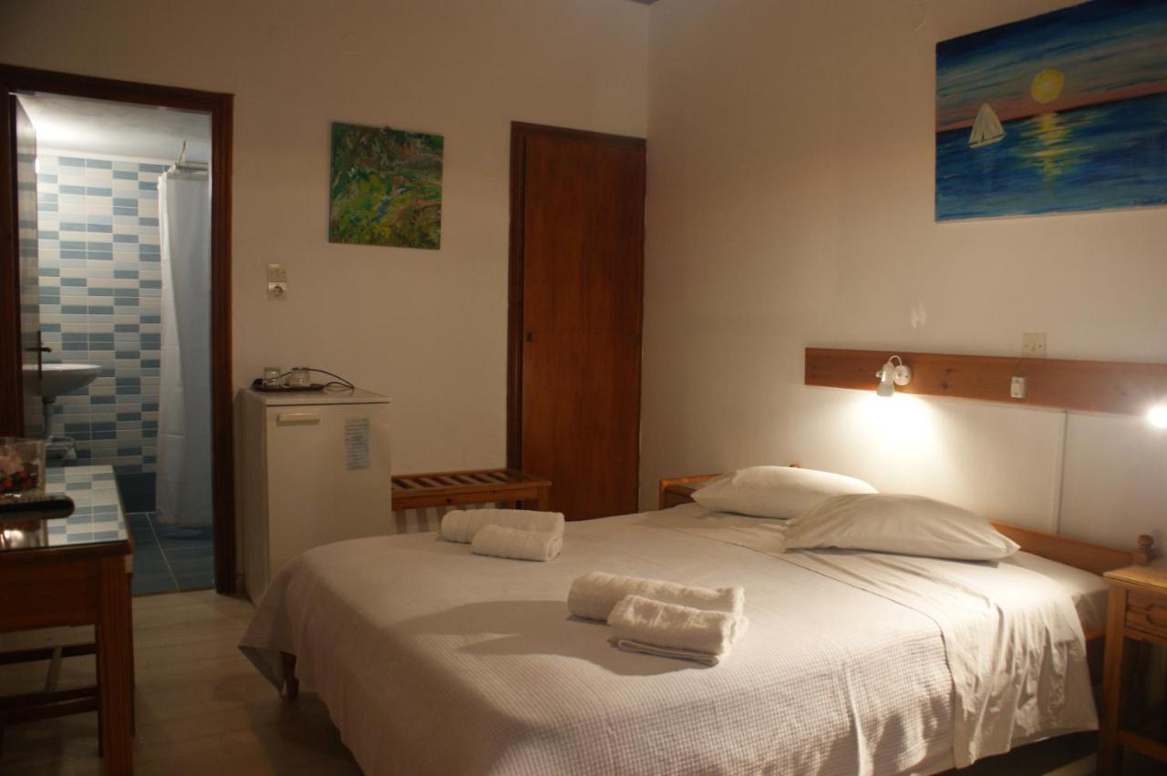 Hotel Eleftheria Parikia  Ngoại thất bức ảnh