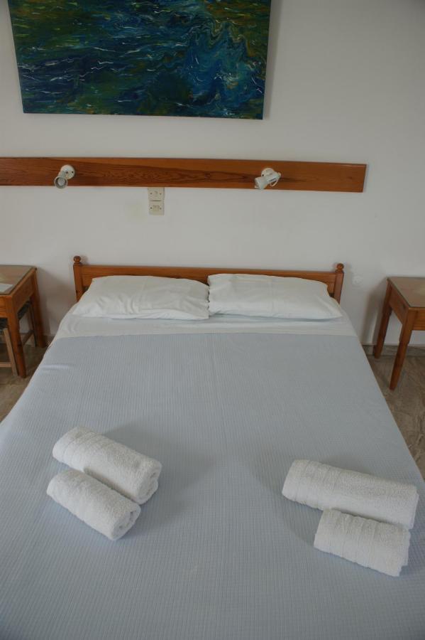 Hotel Eleftheria Parikia  Ngoại thất bức ảnh