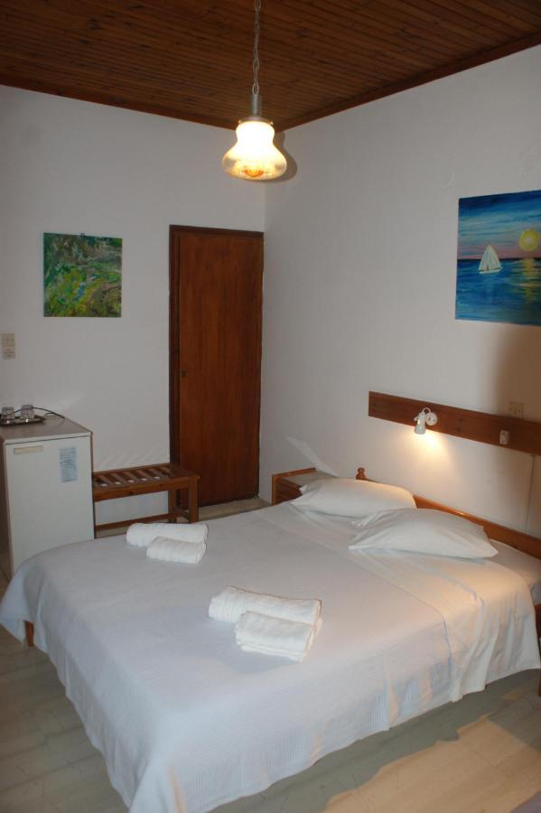 Hotel Eleftheria Parikia  Ngoại thất bức ảnh