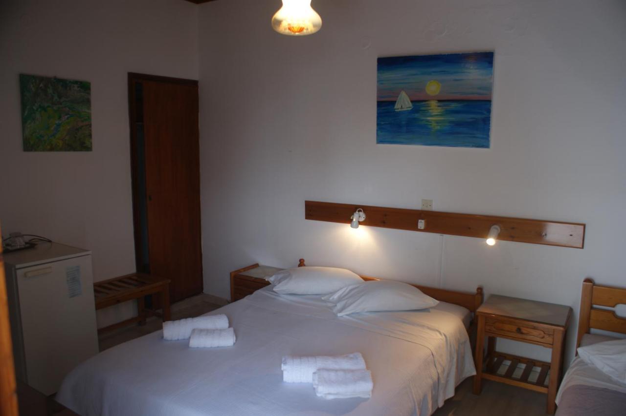 Hotel Eleftheria Parikia  Ngoại thất bức ảnh