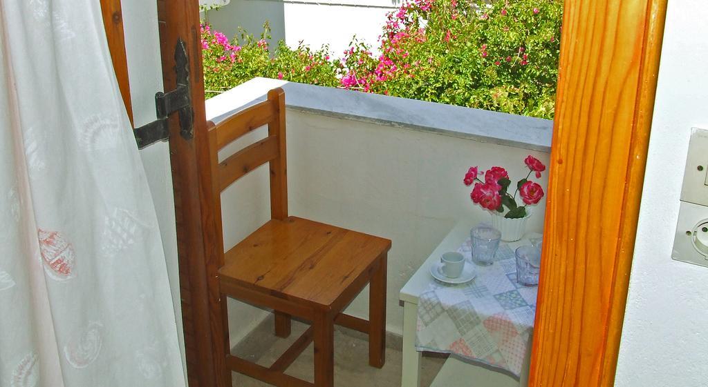 Hotel Eleftheria Parikia  Ngoại thất bức ảnh